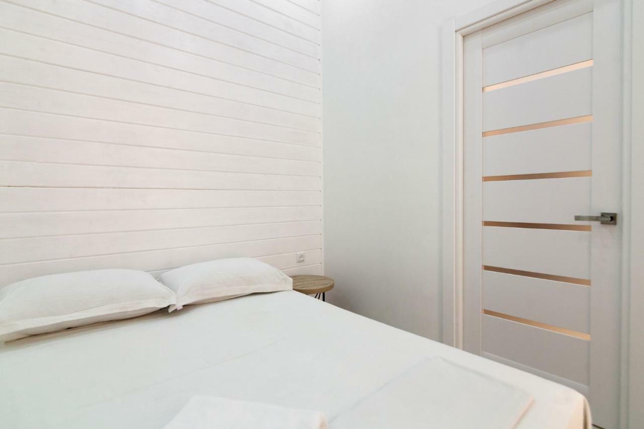 Leogrand One-Bedroom Apartments On Tugan-Baranovskogo 24 Lviv Exteriör bild